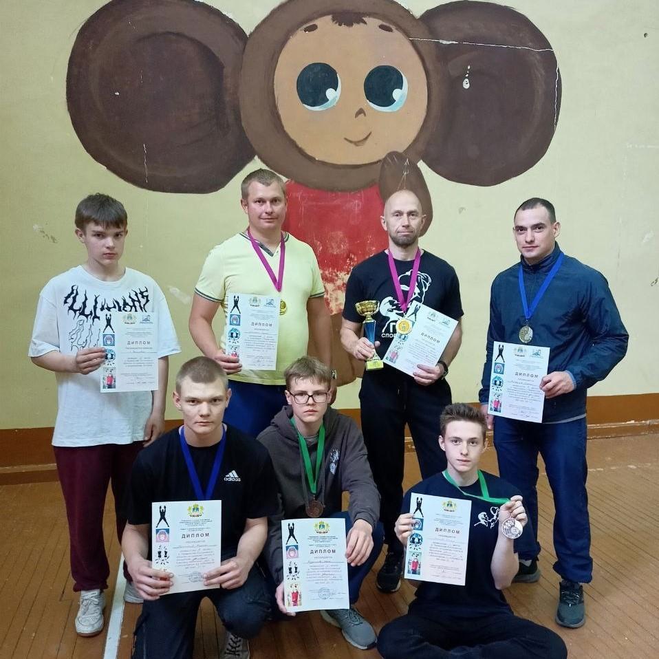 Грязовецкие гиревики привезли медали с Чемпионата и Первенства Костромской области.
