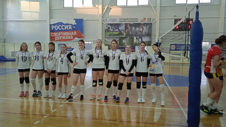 12 октября прошли Муниципальные соревнования по волейболу "Золотая осень" среди команд девушек 2009-2010г.р.p.