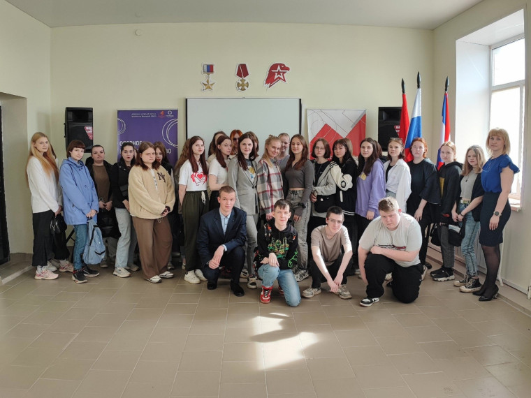 Грязовец посетили представители Молодежного парламента Вологодской области.