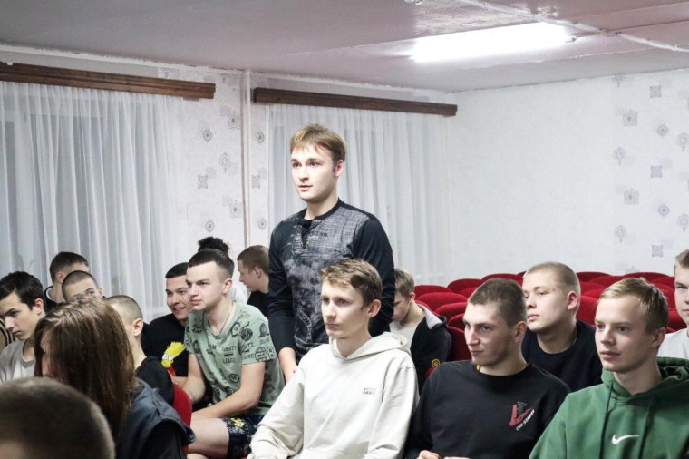 Глава округа встретился со студентами Грязовецкого политехнического техникума.