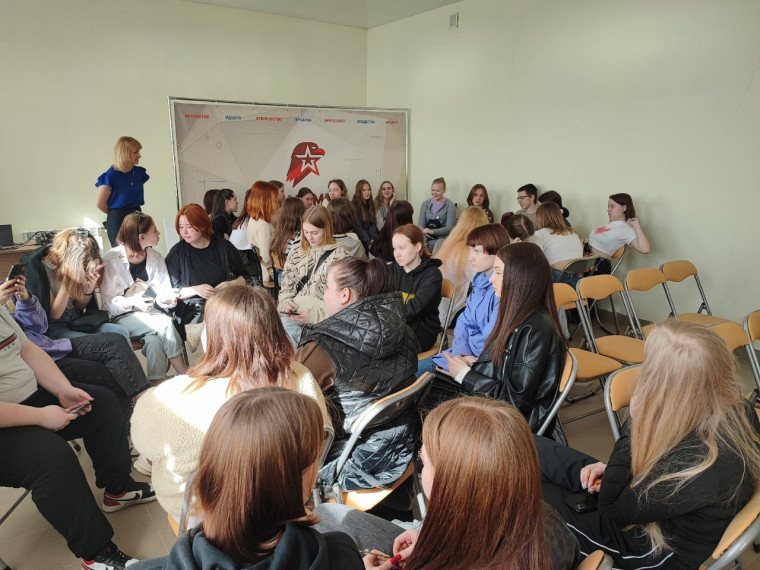 Грязовец посетили представители Молодежного парламента Вологодской области.